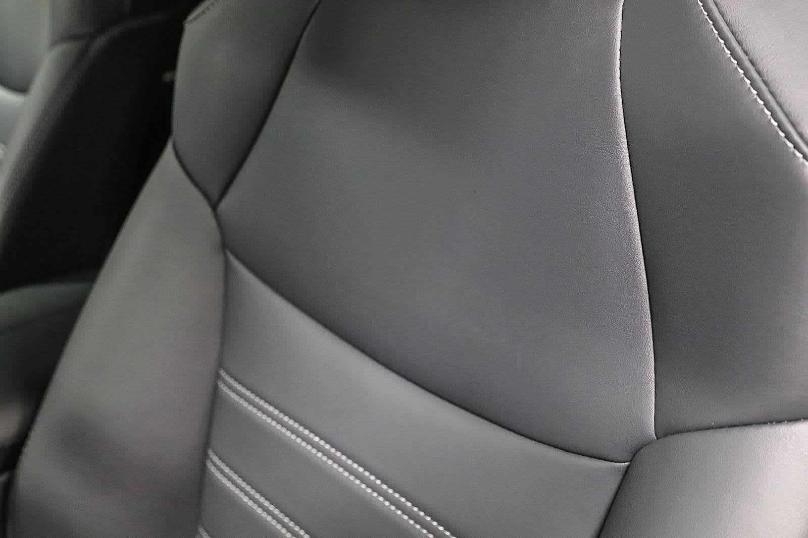 Thumbnail: 2025 Toyota RAV4 - 26