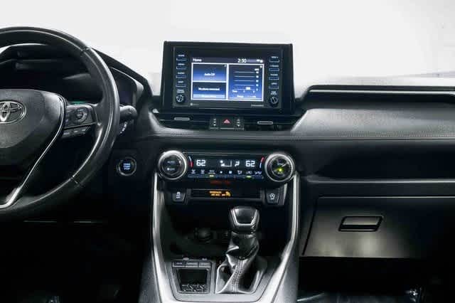 Thumbnail: 2020 Toyota RAV4 - 14