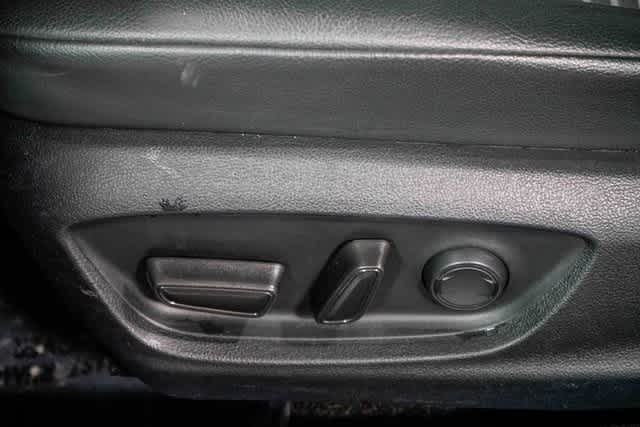 Thumbnail: 2023 Toyota Camry - 18