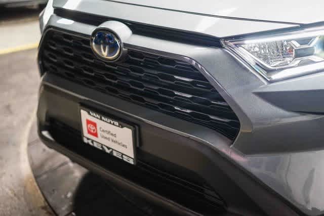Thumbnail: 2019 Toyota RAV4 - 8