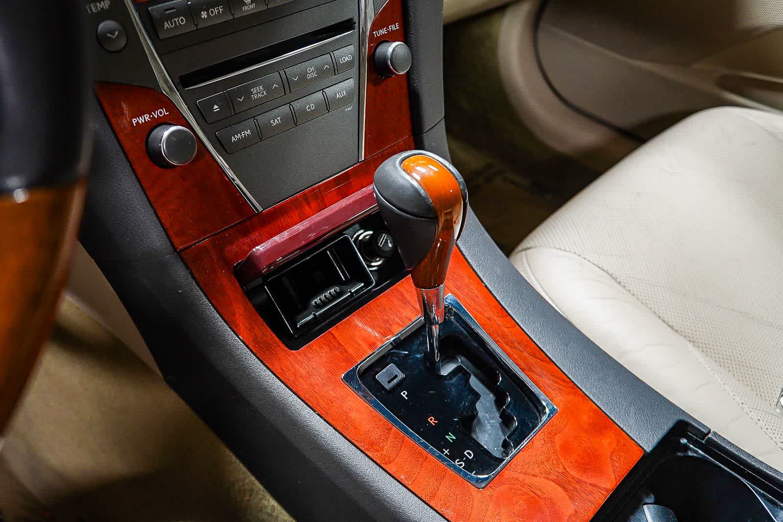 Thumbnail: 2010 Lexus ES - 22