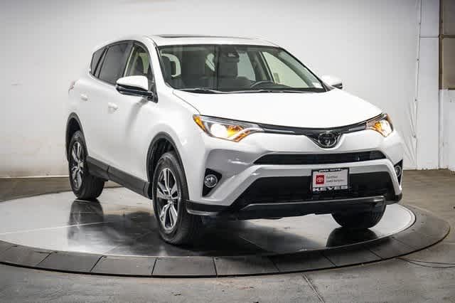 Thumbnail: 2018 Toyota RAV4 - 6