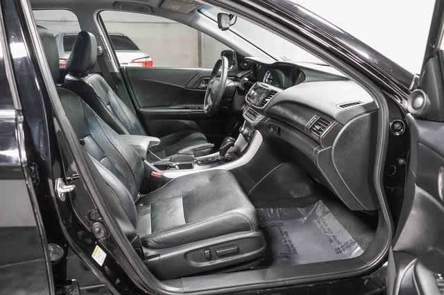 Thumbnail: 2013 Honda Accord - 17