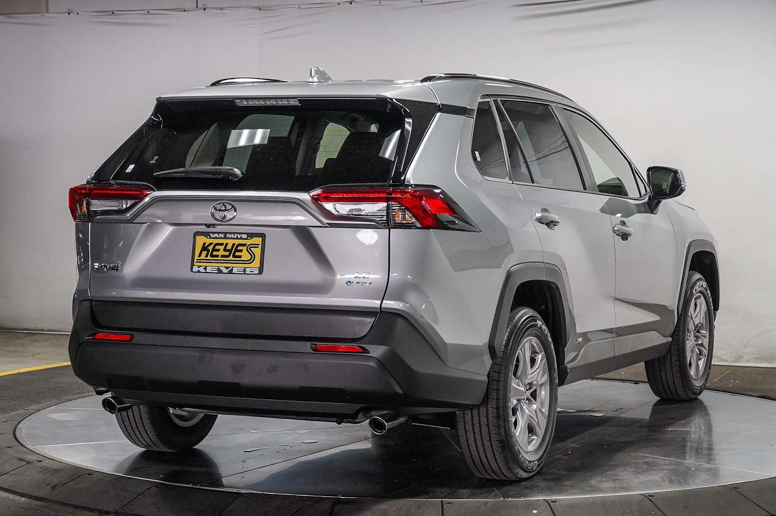 Thumbnail: 2025 Toyota RAV4 - 4