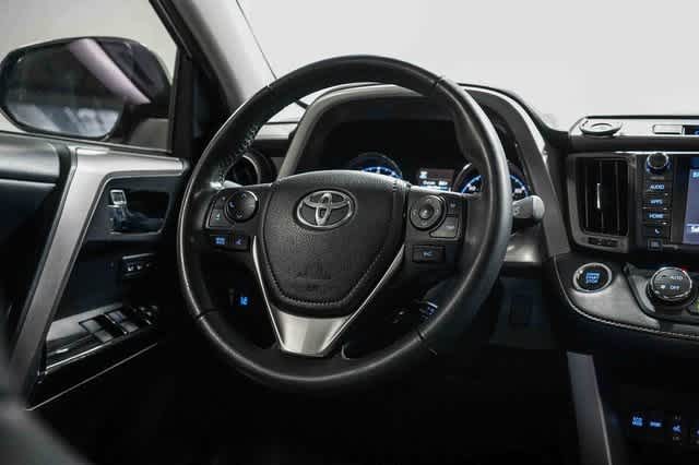 Thumbnail: 2017 Toyota RAV4 - 15