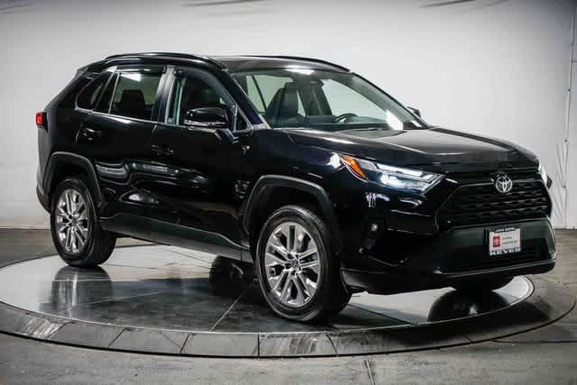 Thumbnail: 2022 Toyota RAV4 - 6