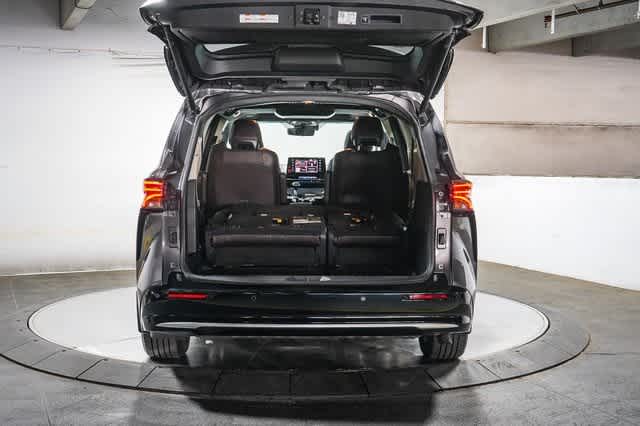 Thumbnail: 2023 Toyota Sienna - 28
