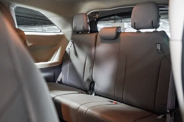 Thumbnail: 2021 Toyota Sienna - 21