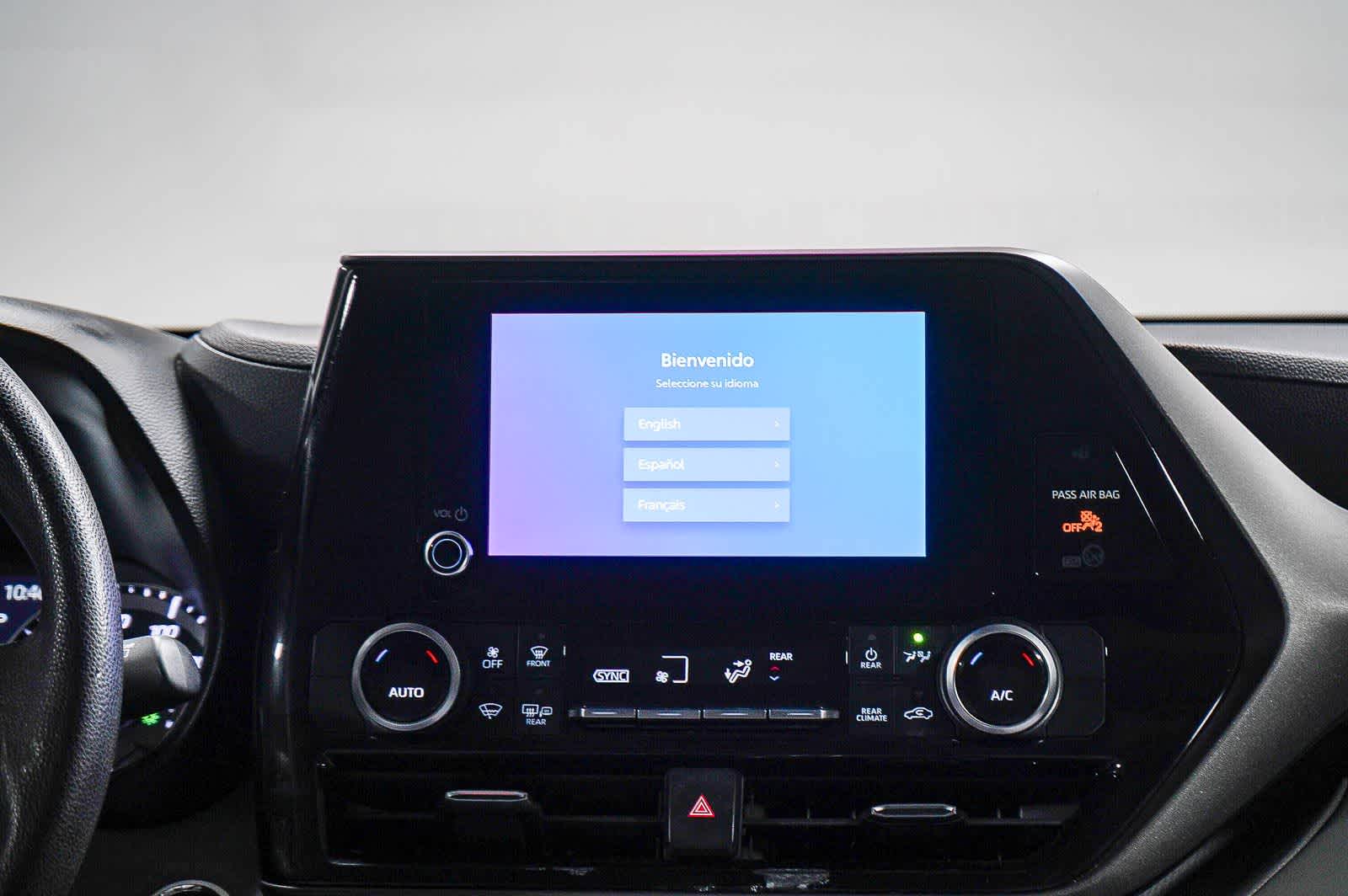 Thumbnail: 2023 Toyota Highlander - 13