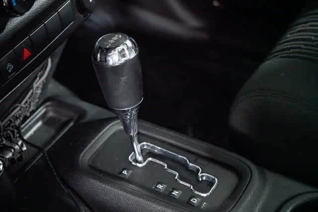 Thumbnail: 2012 Jeep Wrangler - 19