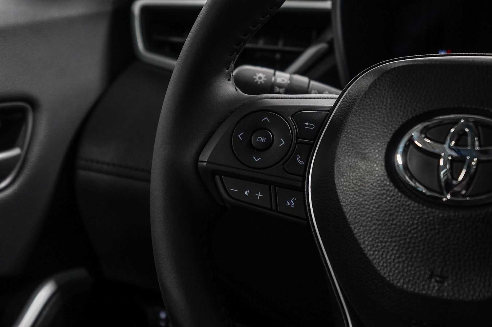 Thumbnail: 2025 Toyota Corolla Cross - 19