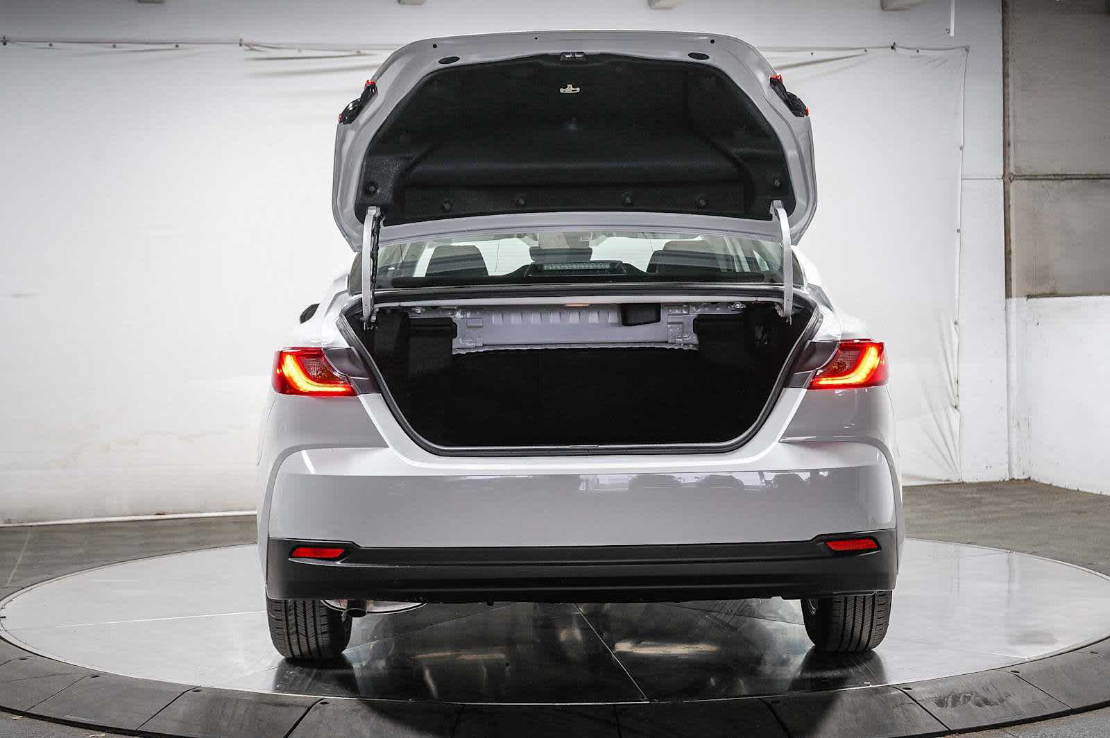 Thumbnail: 2026 Toyota Camry - 12