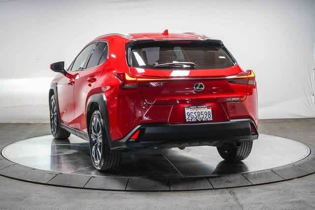 Thumbnail: 2024 Lexus UX - 2