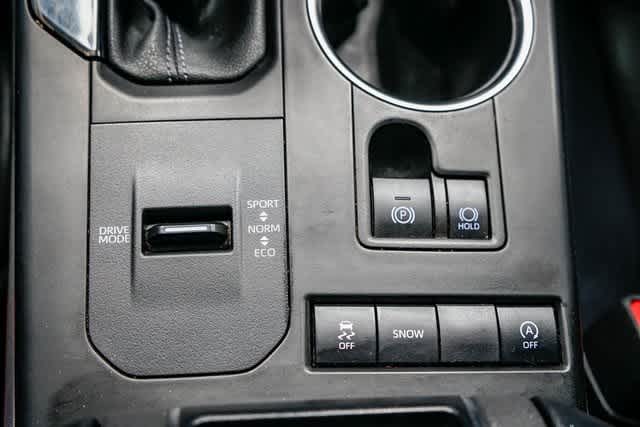 Thumbnail: 2022 Toyota Highlander - 25