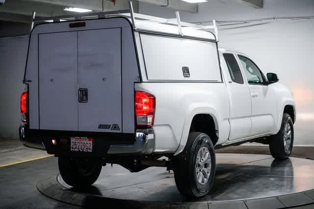 Thumbnail: 2017 Toyota Tacoma - 7