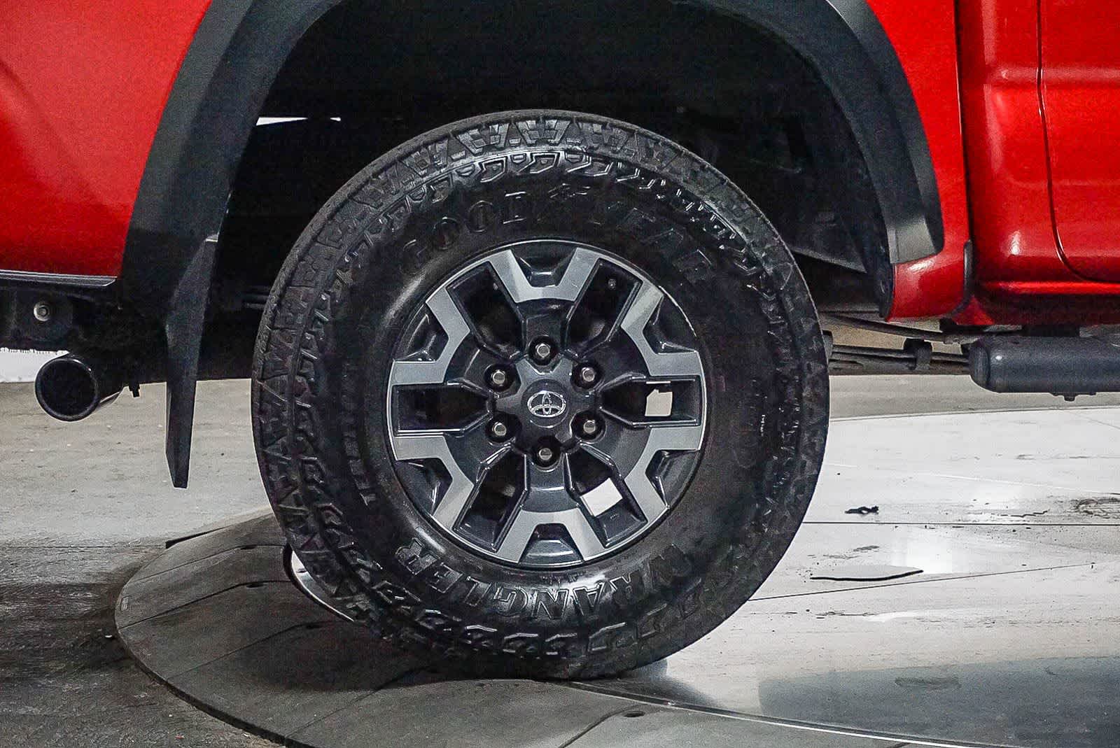 Thumbnail: 2022 Toyota Tacoma - 8