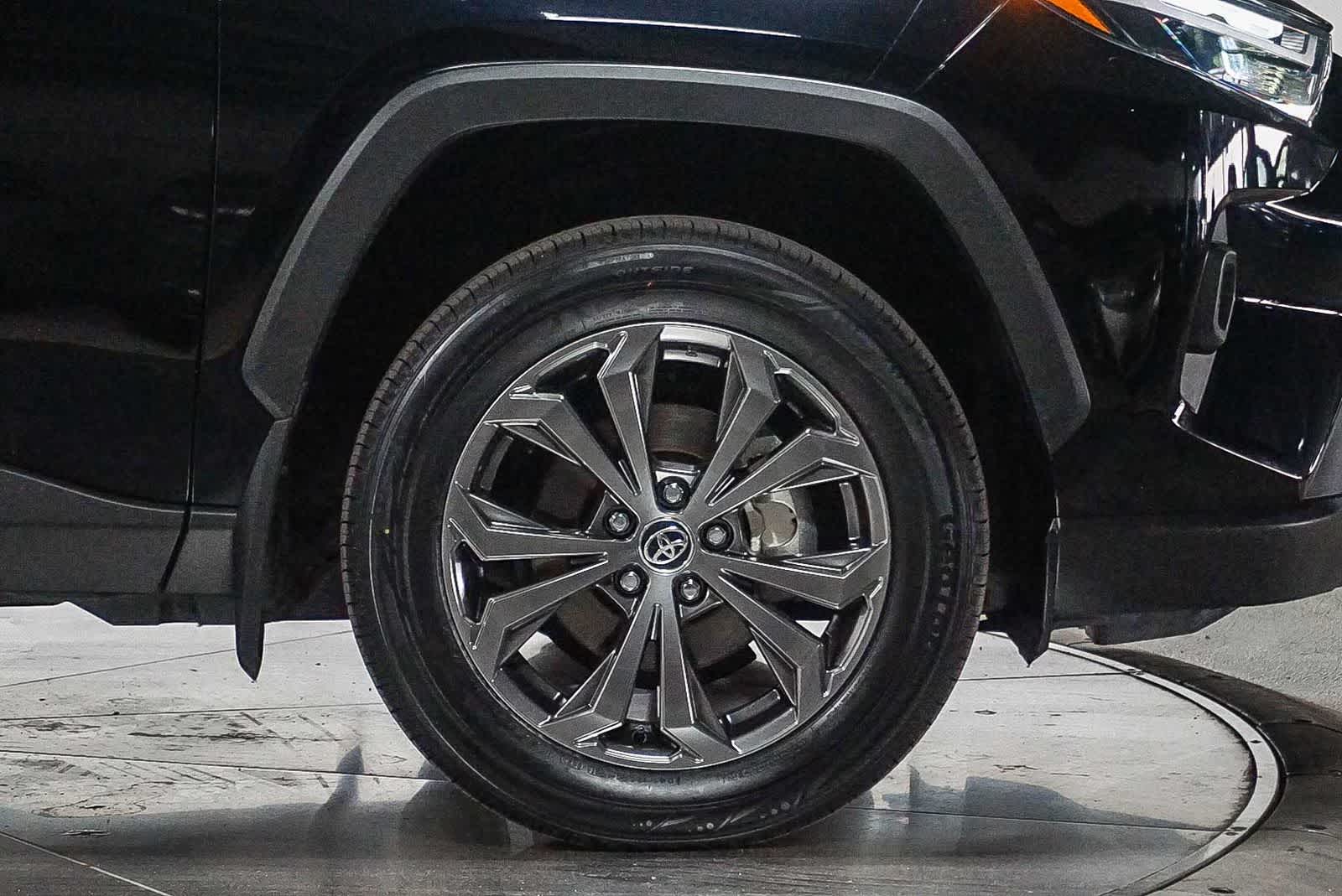 Thumbnail: 2025 Toyota RAV4 - 7