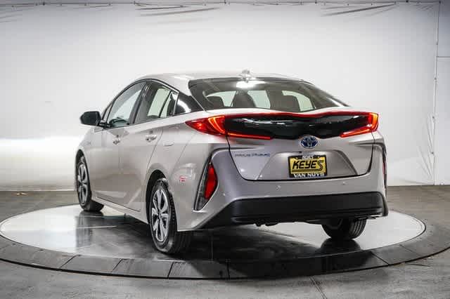 Thumbnail: 2017 Toyota Prius Prime - 3