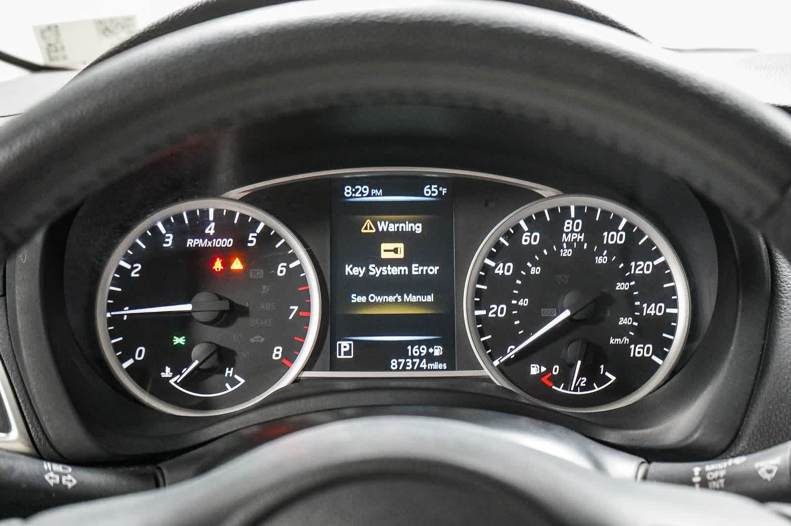 Thumbnail: 2016 Nissan Sentra - 24