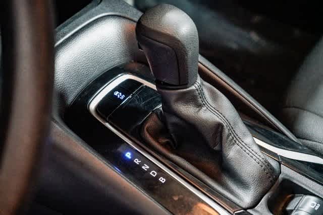2022 Toyota Corolla LE 21