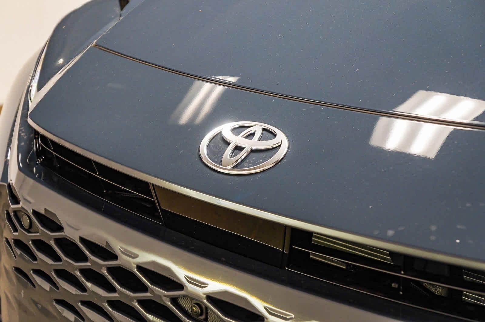 Thumbnail: 2025 Toyota Crown Signia - 9