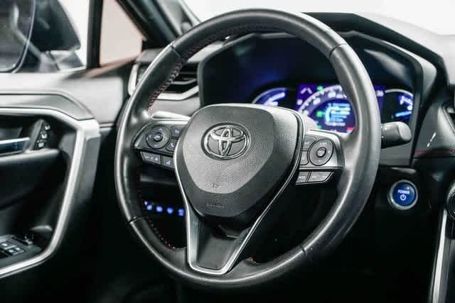 Thumbnail: 2021 Toyota RAV4 - 16
