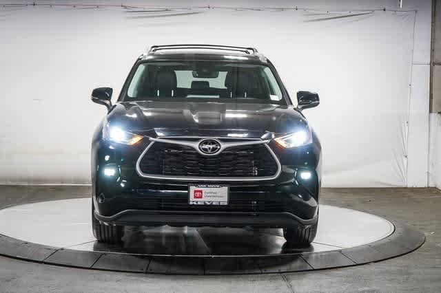 Thumbnail: 2022 Toyota Highlander - 7