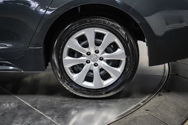 Thumbnail: 2023 Toyota Corolla - 10