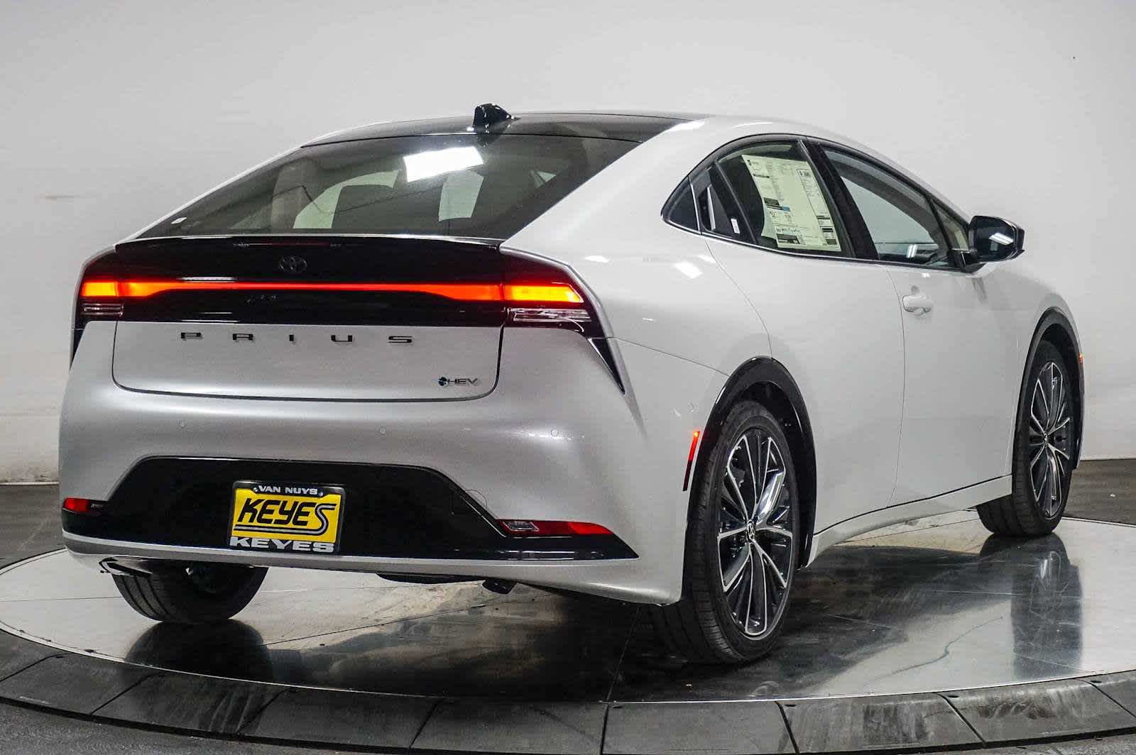 Thumbnail: 2026 Toyota Prius - 4