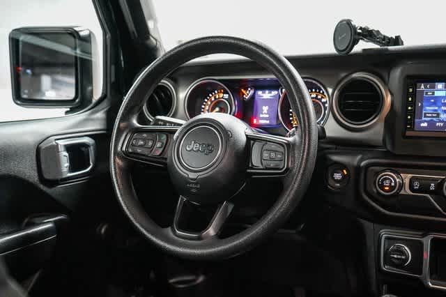 Thumbnail: 2019 Jeep Wrangler - 16