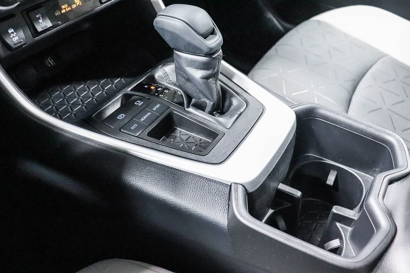 Thumbnail: 2025 Toyota RAV4 - 25