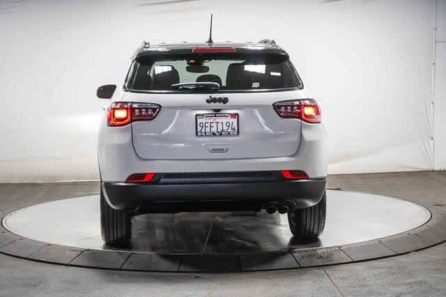 Thumbnail: 2022 Jeep Compass - 3