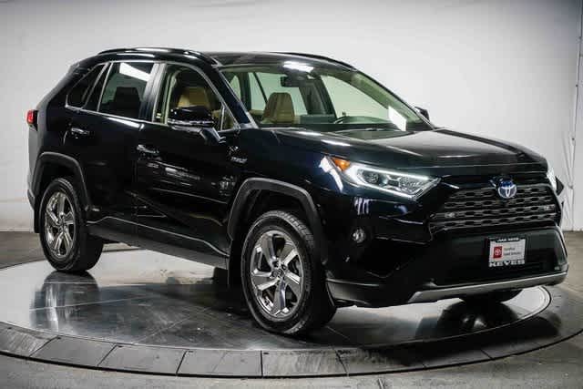 Thumbnail: 2019 Toyota RAV4 - 6