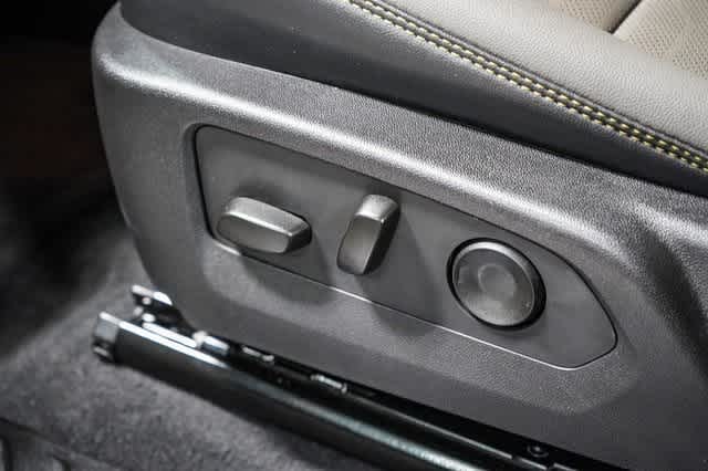 Thumbnail: 2025 Chevrolet Colorado - 22