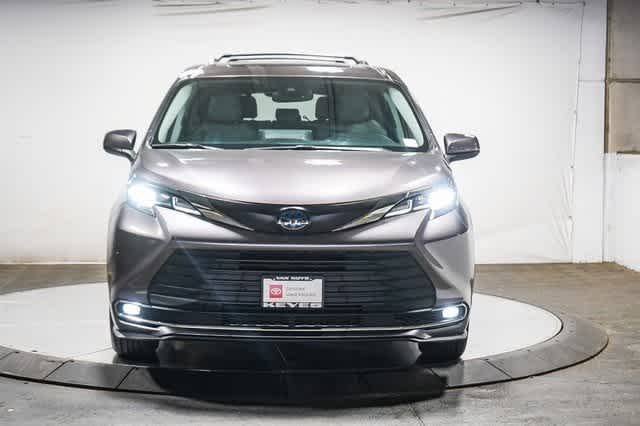 Thumbnail: 2021 Toyota Sienna - 7