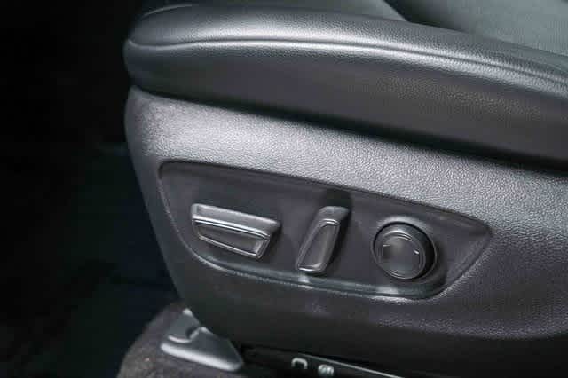 2023 Toyota Highlander XLE 25