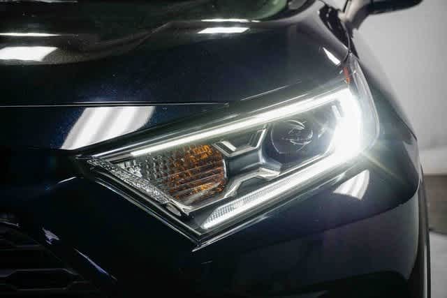 Thumbnail: 2019 Toyota RAV4 - 8