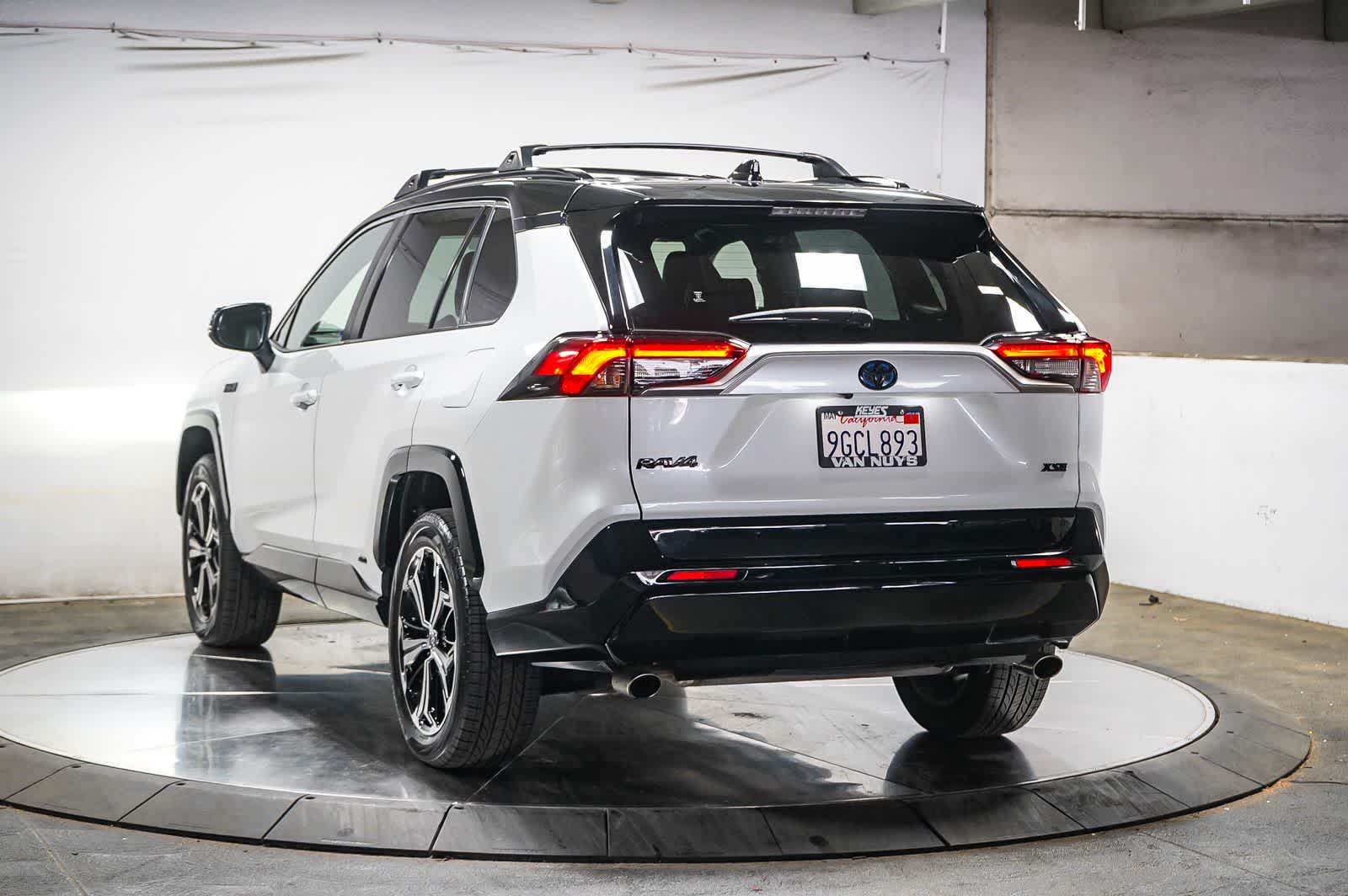 Thumbnail: 2023 Toyota RAV4 - 9