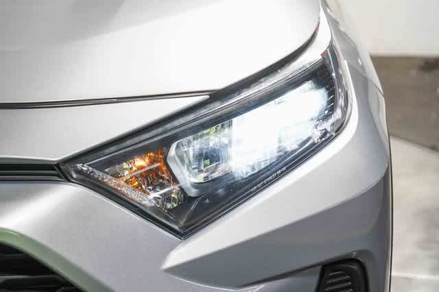 Thumbnail: 2019 Toyota RAV4 - 8