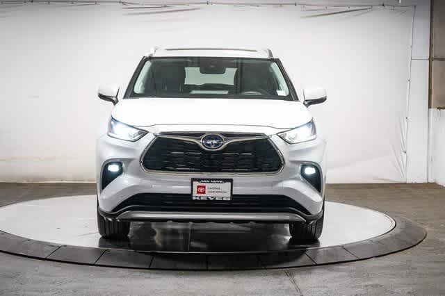 Thumbnail: 2022 Toyota Highlander - 7