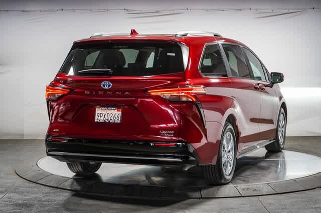 Thumbnail: 2024 Toyota Sienna - 5