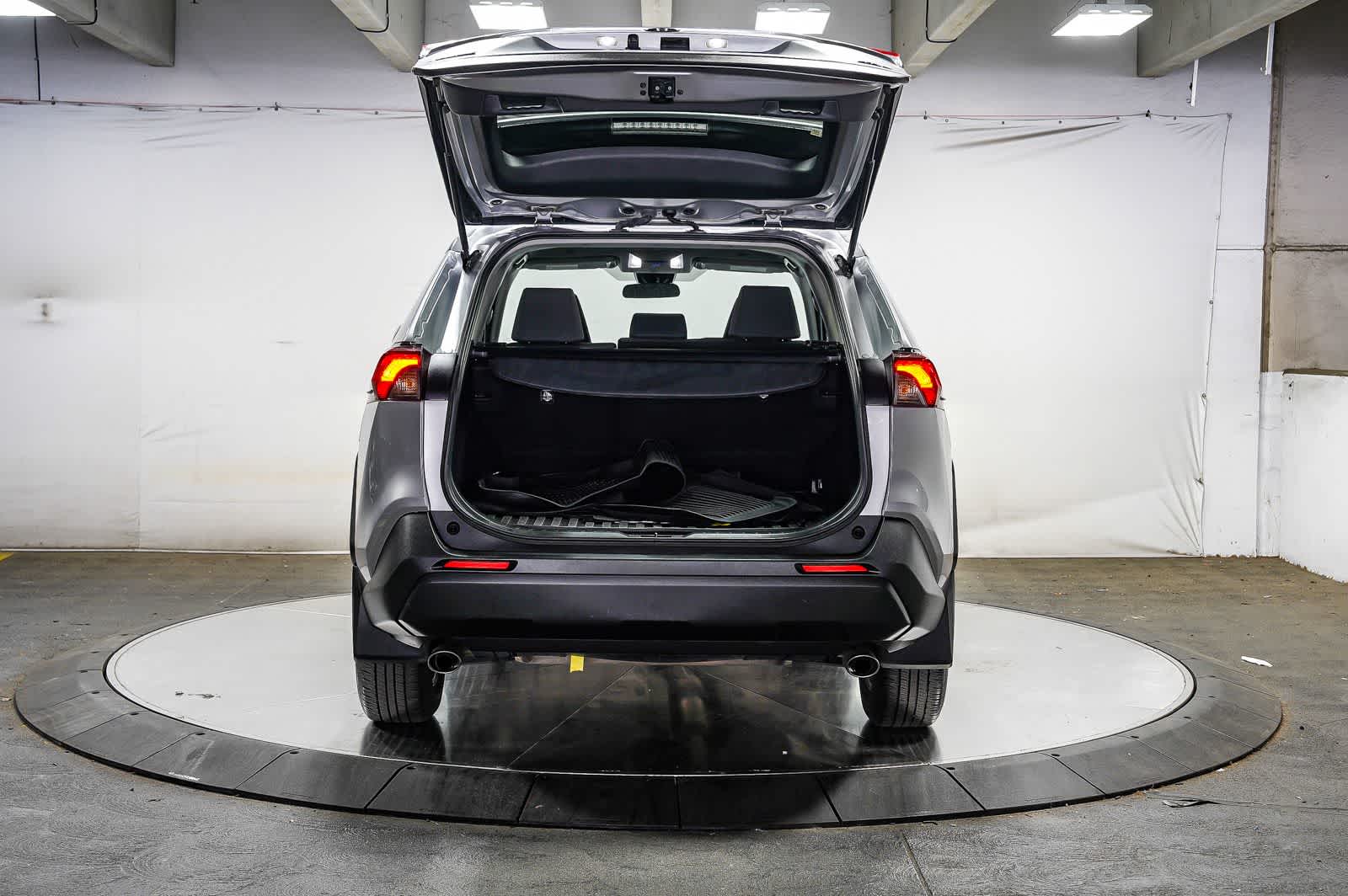Thumbnail: 2023 Toyota RAV4 - 27