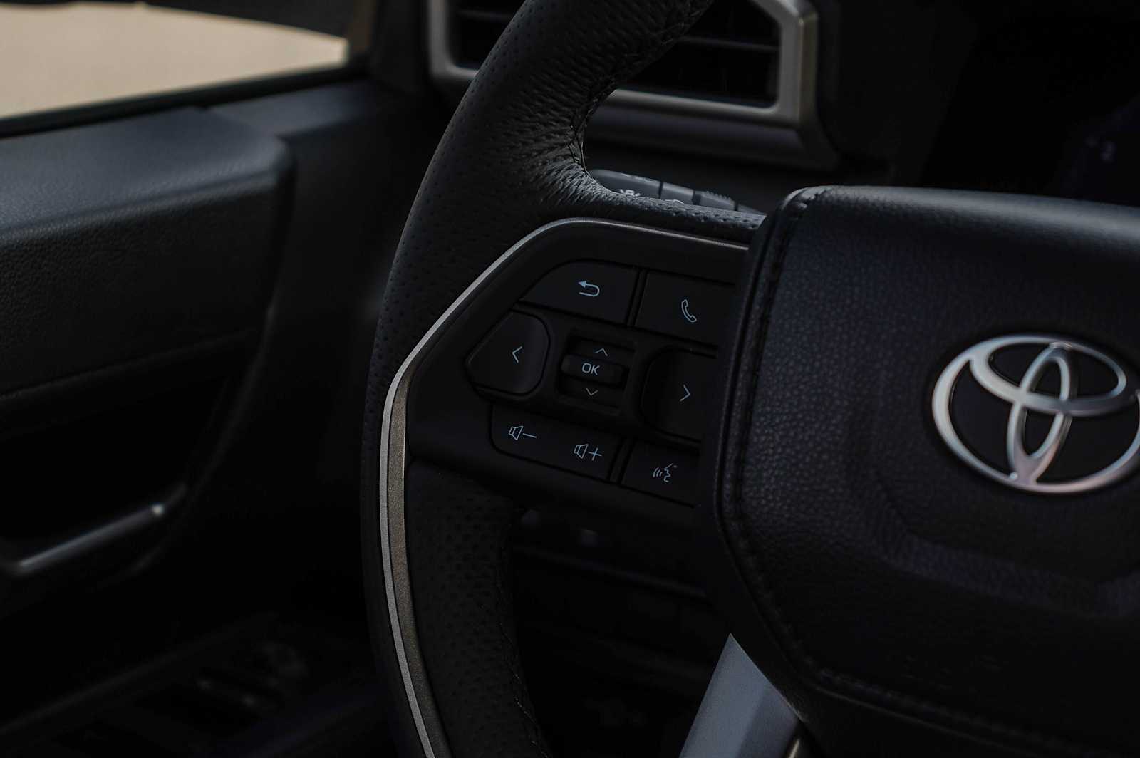 Thumbnail: 2025 Toyota Tacoma - 17