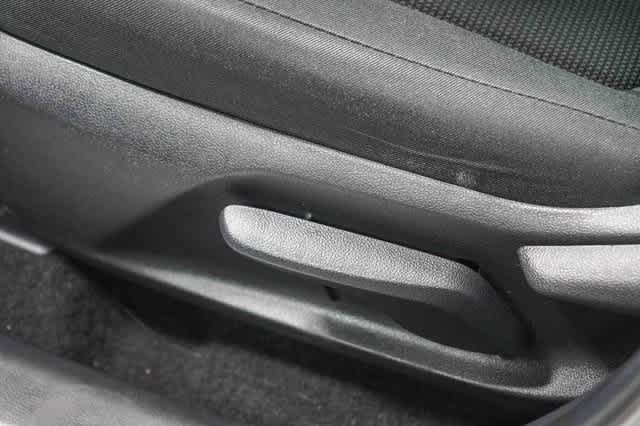 Thumbnail: 2021 Toyota RAV4 - 22