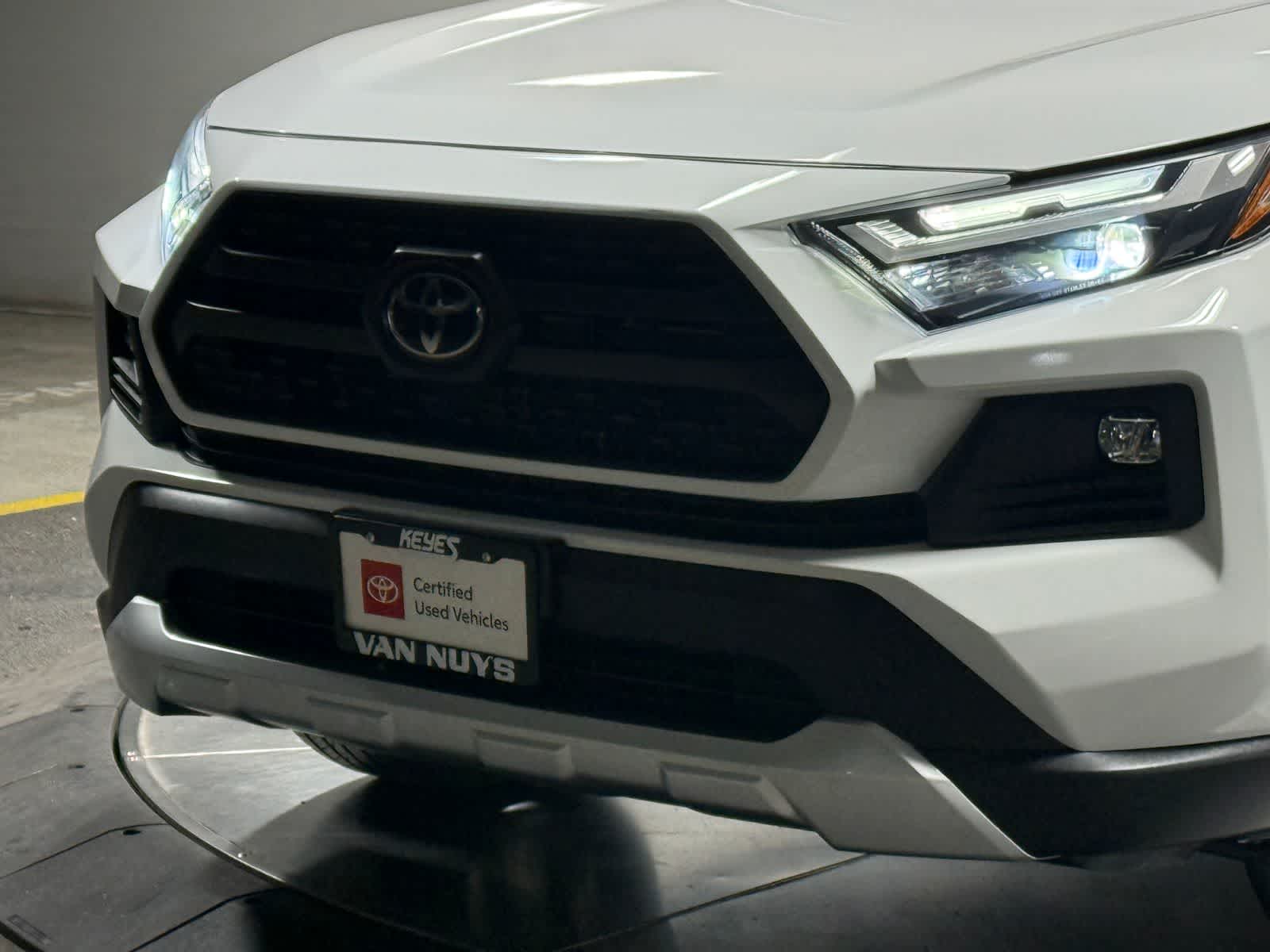 Thumbnail: 2024 Toyota RAV4 - 8