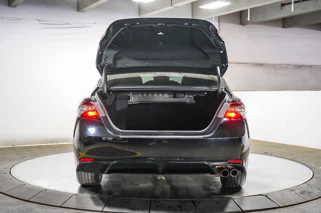 2022 Toyota Camry SE 27