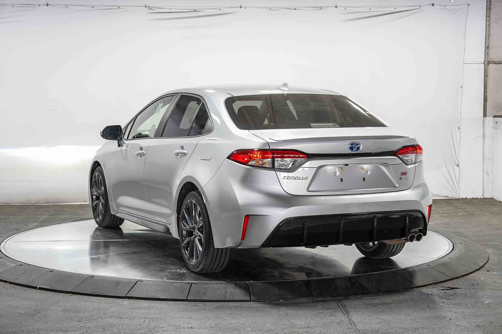 Thumbnail: 2025 Toyota Corolla - 3