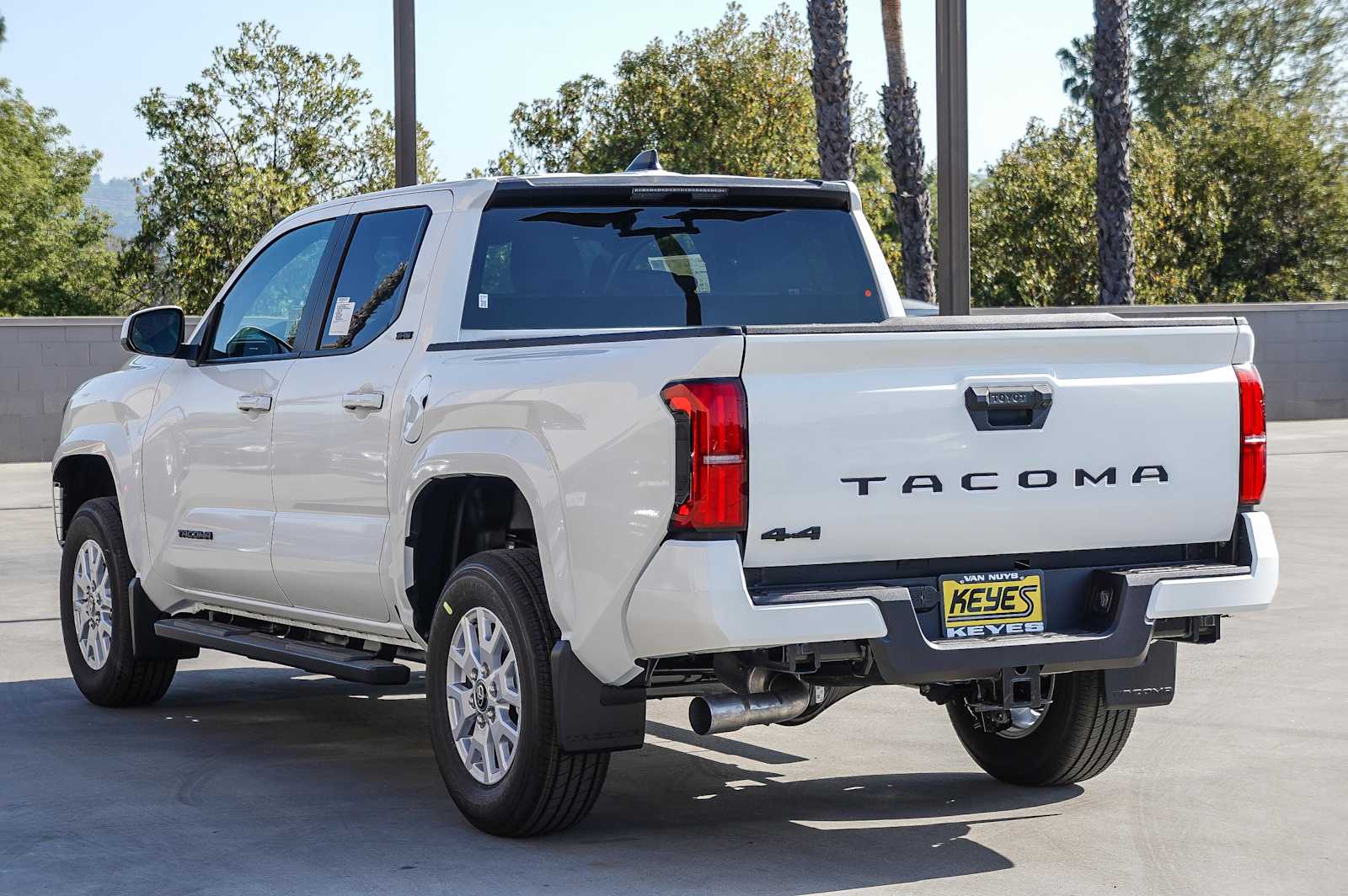 2025 Toyota Tacoma SR5 6