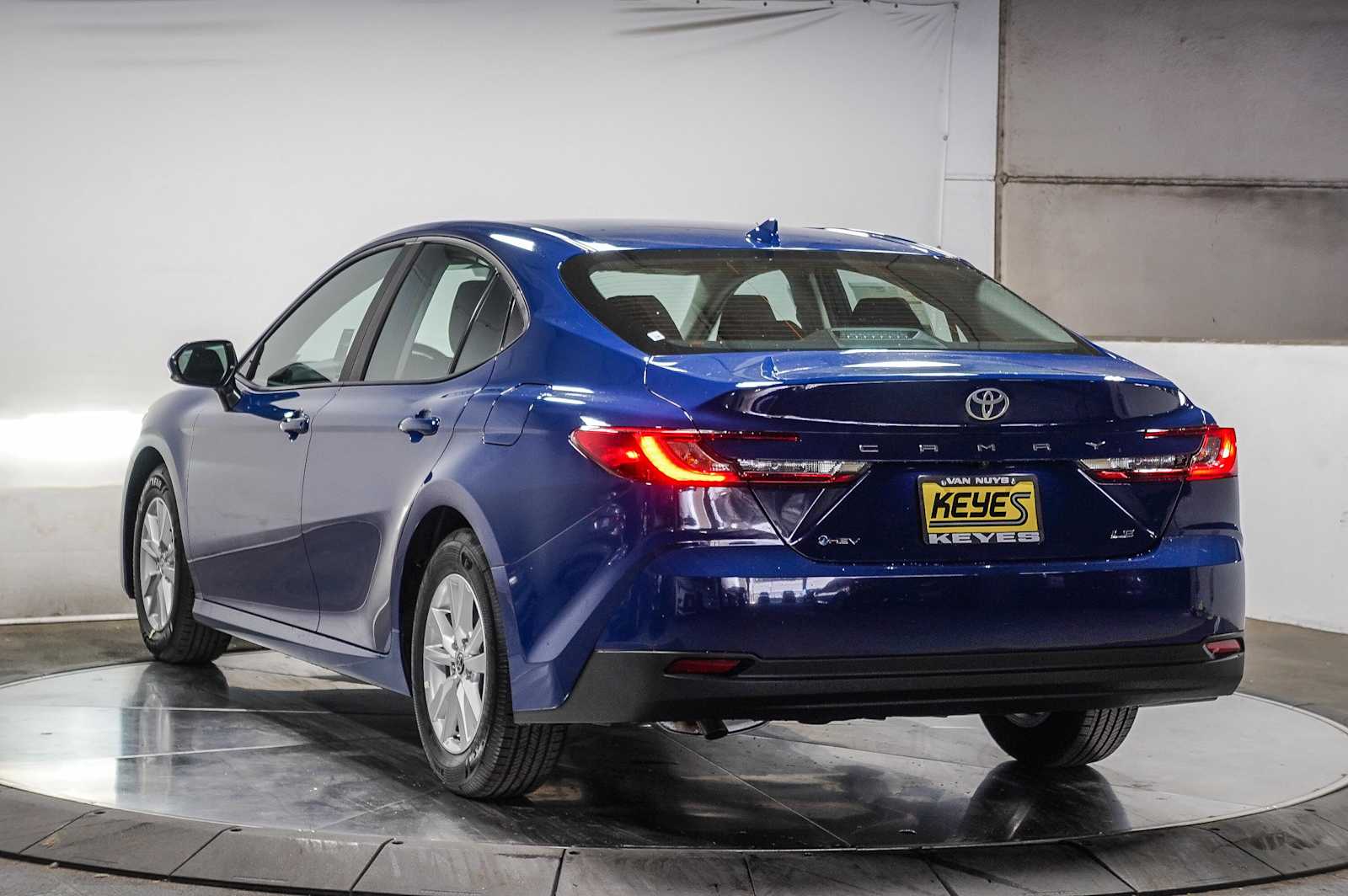 Thumbnail: 2025 Toyota Camry - 6