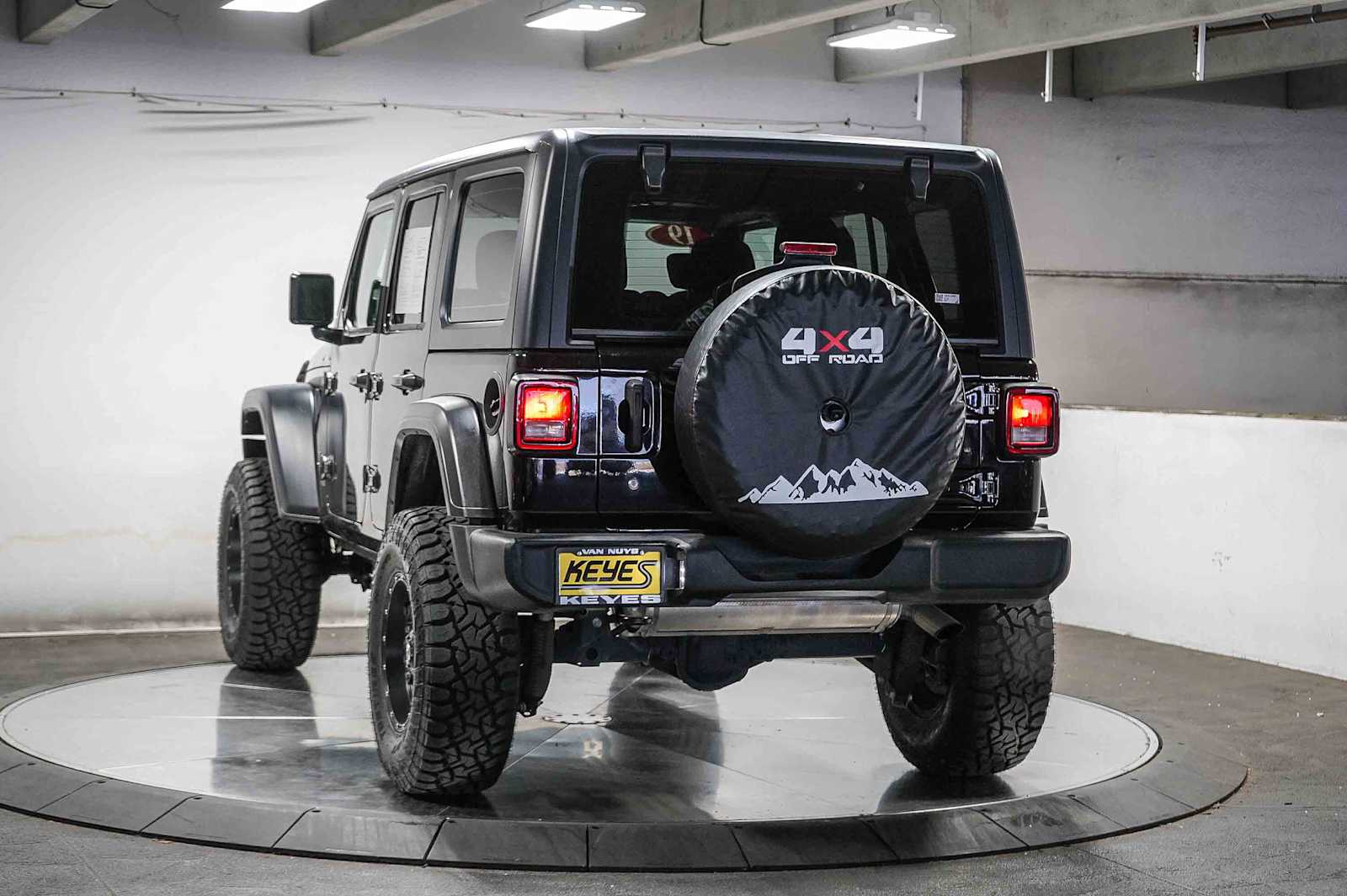 Thumbnail: 2019 Jeep Wrangler - 4
